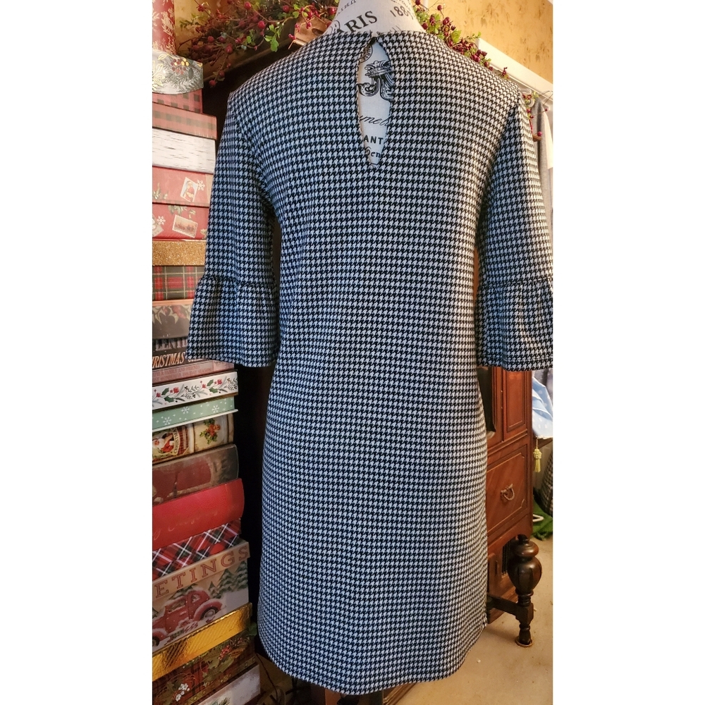 NWOT Grey Houndstooth Bell Sleeve Shift Dress Twik by Simmons - Picture 6 of 8